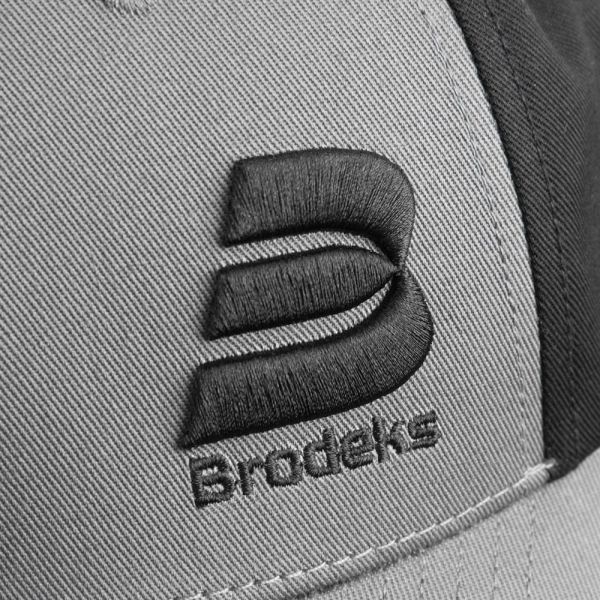 Бейсболка Brodeks KM130, серый, черный