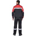 Костюм СИРИУС-ЛИГОР-2 куртка короткая, п/к, черный с красным и СОП, 245 г/м2, состав 80% ПЭ, 20% ХБ