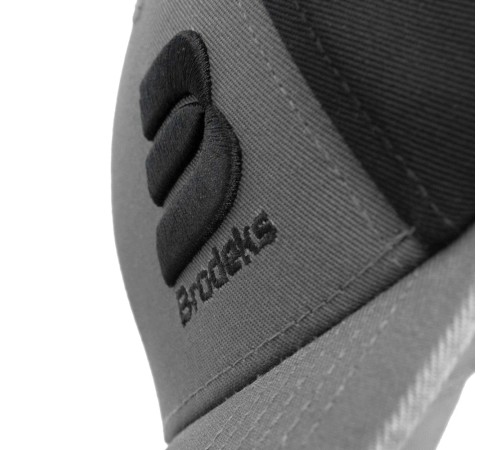 Бейсболка Brodeks KM130, цвет серый, чёрный Бейсболка Brodeks KM130, цвет серый, чёрный