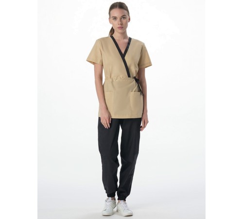 Костюм женский Симпл-001 (тк.Смесовая,120) MedLine, черный/бежевый Костюм женский Симпл-001 (тк.Смесовая,120) MedLine, черный/бежевый