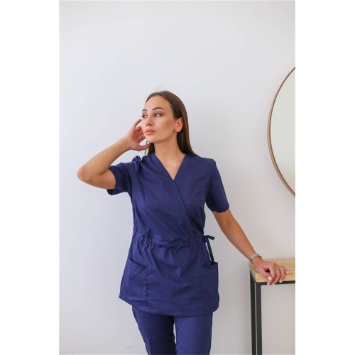 Костюм женский хирургический Модерн-004 (тк.Стрейч,120) MedLine, т.синий Костюм женский хирургический Модерн-004 (тк.Стрейч,120) MedLine, т.синий