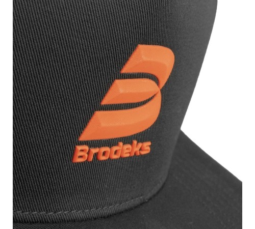 Бейсболка Brodeks KM131, цвет красный, чёрный Бейсболка Brodeks KM131, цвет красный, чёрный
