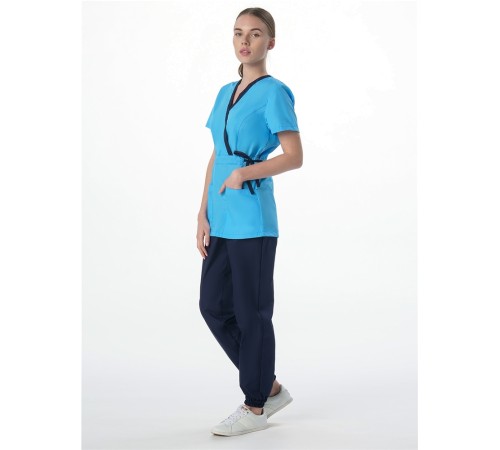 Костюм женский Симпл-001 (тк.Смесовая,120) MedLine, т.синий/голубой Костюм женский Симпл-001 (тк.Смесовая,120) MedLine, т.синий/голубой