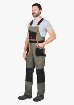 Полукомбинезон СИРИУС-МАНХЕТТЕН оливковый с оранжевым и чер. тк. мех. стрейч пл 260 г/кв.м