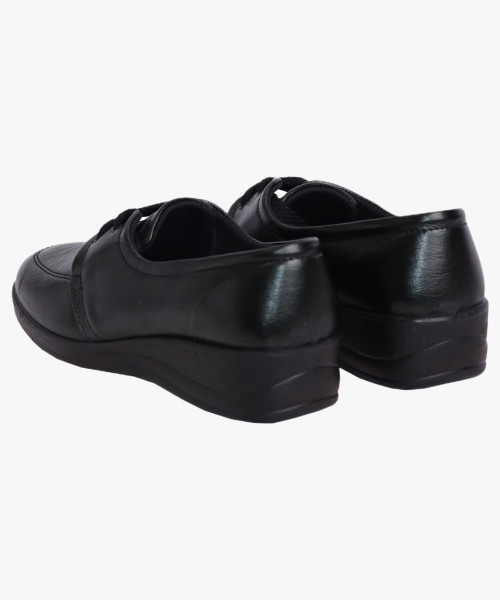 Туфли женские на шнуровке черные иск. кожа