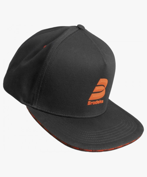 Бейсболка Brodeks KM131, цвет красный, чёрный