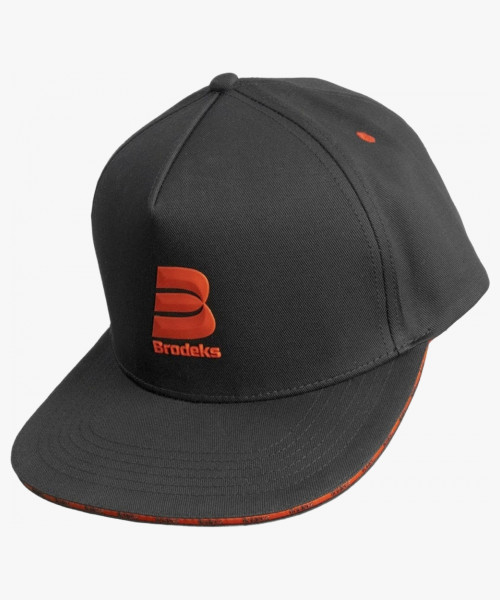 Бейсболка Brodeks KM131, цвет красный, чёрный