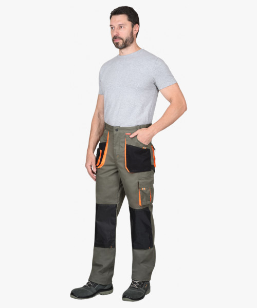 Костюм СИРИУС-МАНХЕТТЕН куртка. брюки оливковый с оранжевым и чер. тк. мех. стрейч пл 260 г/кв.м